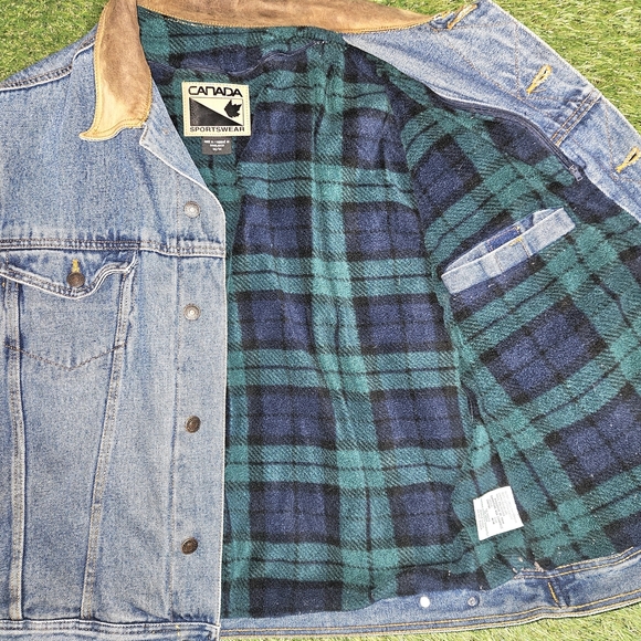 Denim Jean Jacket with Tan Collar Vintage 2000's - Picture 6 of 12